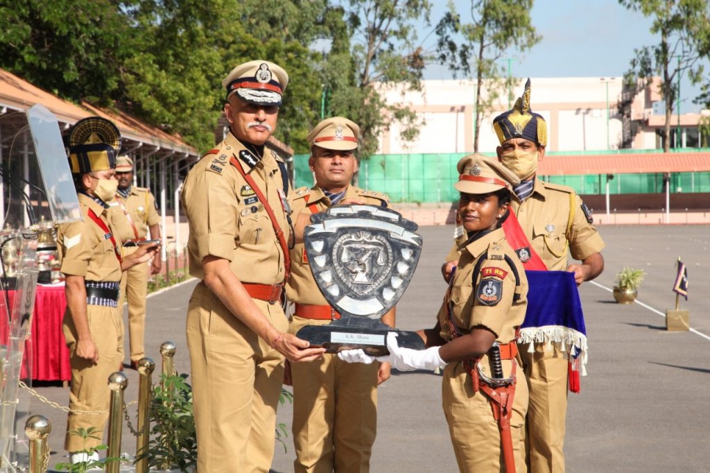 Passing Out Parade of 2018-batch IPS Officers - Indian Masterminds ...