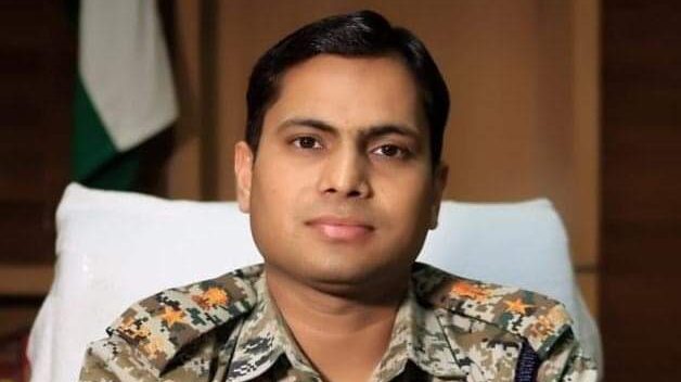 Once on the Point of Starvation, He's an IPS Officer Now - Indian  Masterminds - Bureaucracy, Bureaucrats, Policy, IAS, IPS, IRS, IFS, Civil  Services, UPSC, Government, PSUs complete information, NEWS, Transfers,  Features,