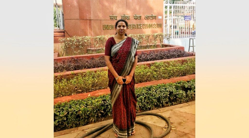 Saloni Verma, With AIR 70 In UPSC, Proves Coaching Not Necessary To Become  IAS - News18