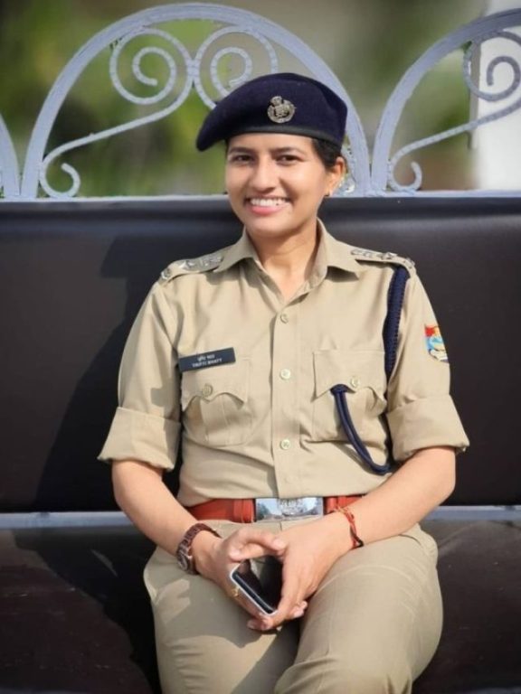 This IPS Officer Rejected 16 Jobs