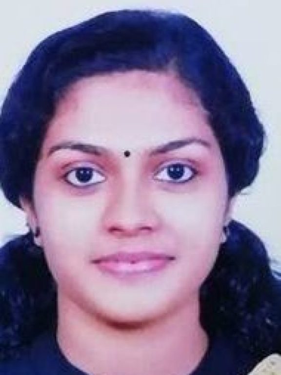 Daughter of a Construction Labourer, Who Cleared UPSC in Her 4th Attempt