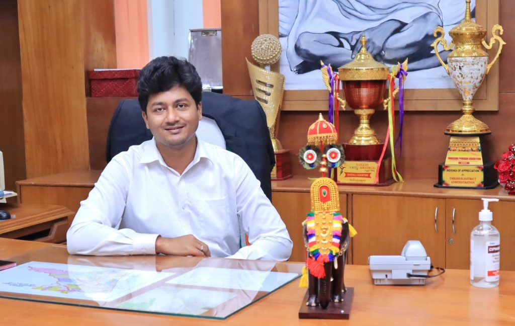 Collector Krishna Teja all praise for young dancer's charity works