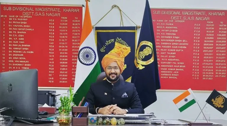 IAS-Aakash-Bansal