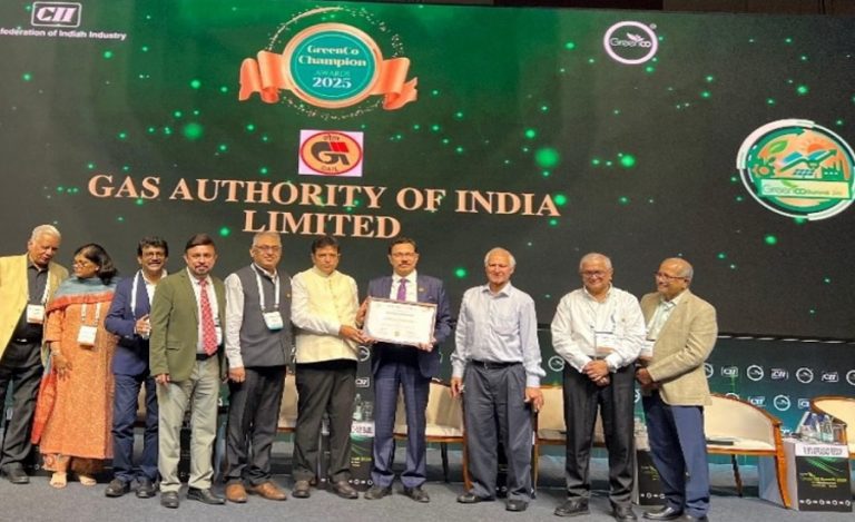 GAIL_Honoured_with_GreenCo_Champion_Award2