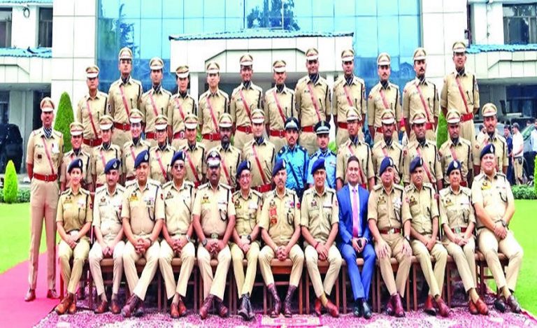 26-probationary-IPS-officers-77-RR-batch-from-the-Sardar-Vallabhbhai-Patel-National-Police-Academy