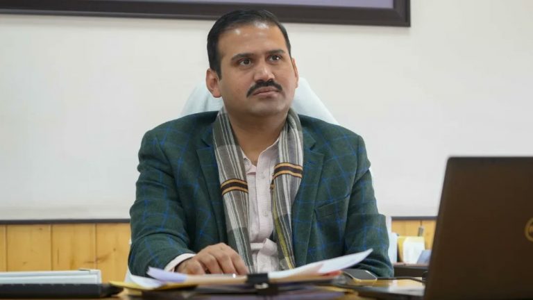 IAS Vikram Singh Malik