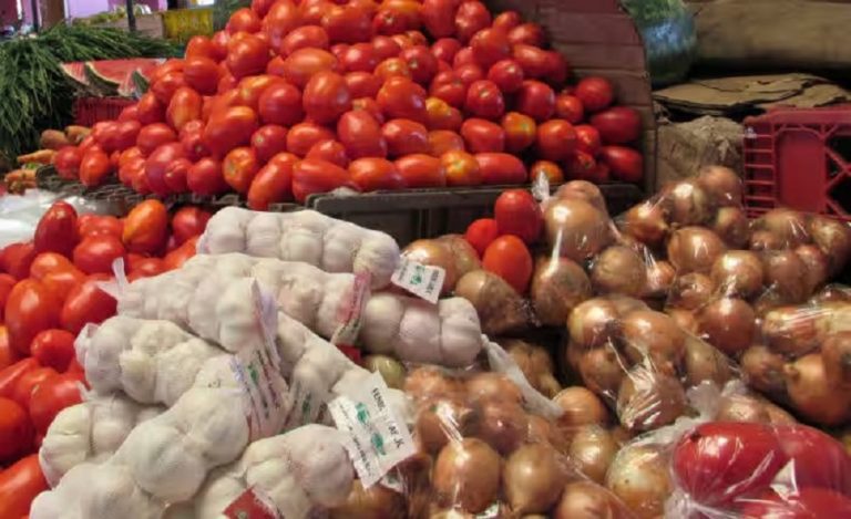 tomato price hike Delhi