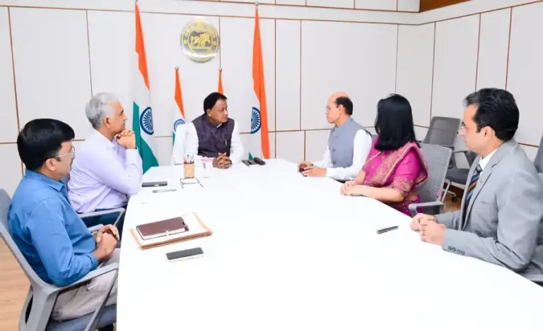 IFS officer with Odisha CM Mohan Majhi
