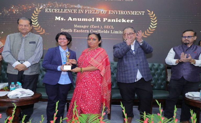 SECL_women_Officers_Honoured_