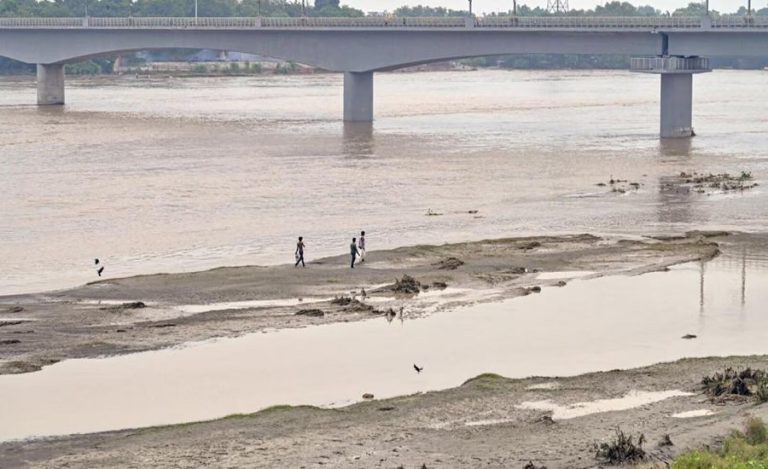 Yamuna sand mining