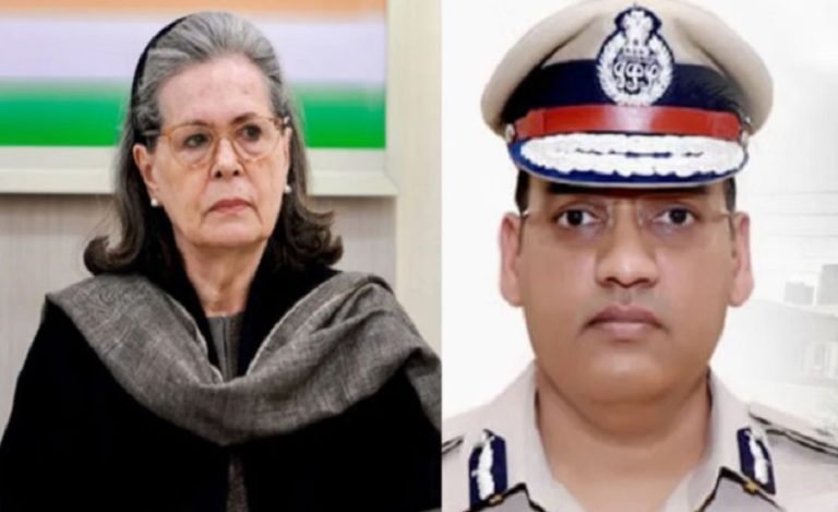 Sonia Gandhi Puran Kumar