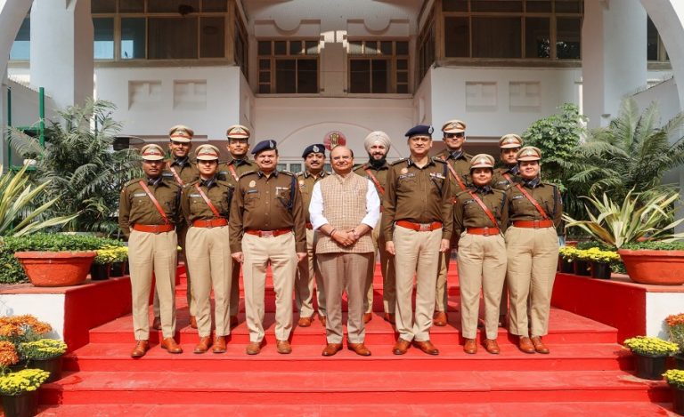delhi-lg-interacts-ips-probationers-