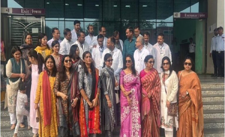 IAS Officers’ Wives Association Distributes Blankets