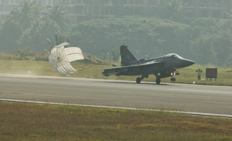 hybrid brake parachute for TEJAS
