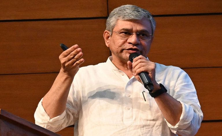 Union Minister Ashwini Vaishnaw Briefs Media On Cabinet Decisions