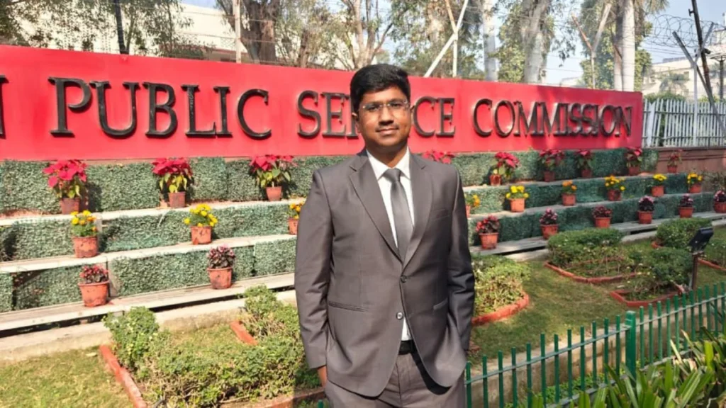 Doctor to UPSC AIR 7: How A R Rajah Mohaideen Turned a Pandemic Realisation into an IAS Dream | Exclusive