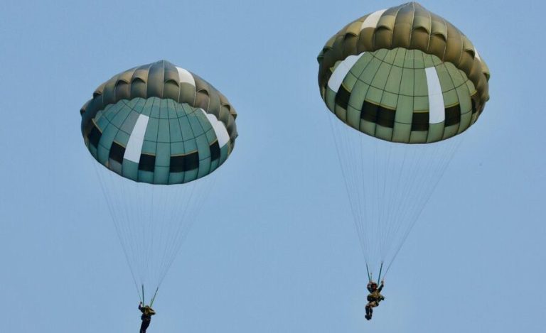 Parachute Tactical Assault Main