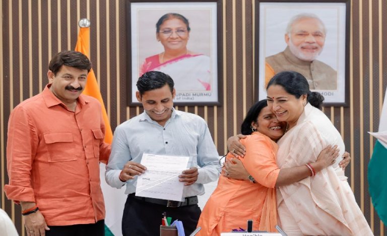 cm rekha gupta