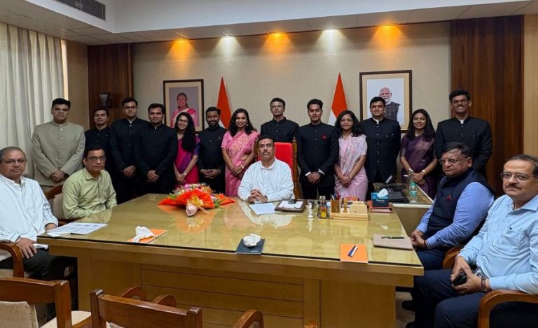 WB CM Meets IAS Probationers