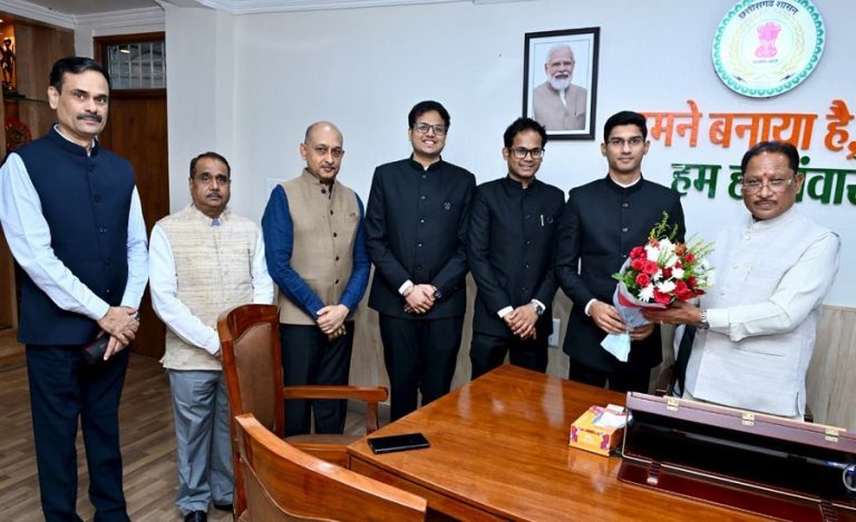 CM Sai Meets IAS Probationers