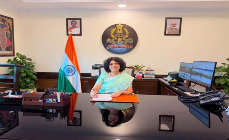 Smt Alka Nangia Arora