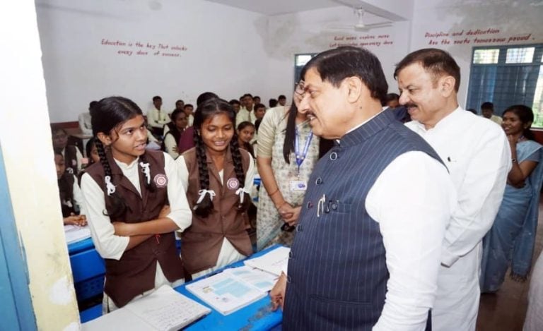 mp rakhi 1