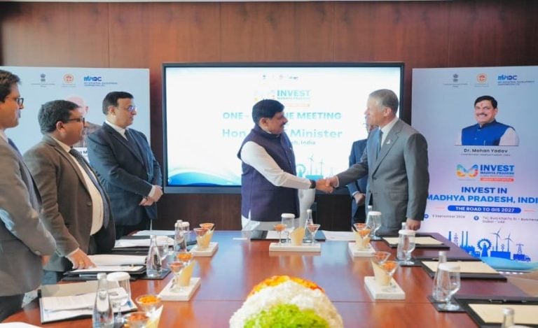 Chief Minister Dr Mohan Yadav discussing potential projects with Crescent Enterprises CEO Badr Jafar 2
