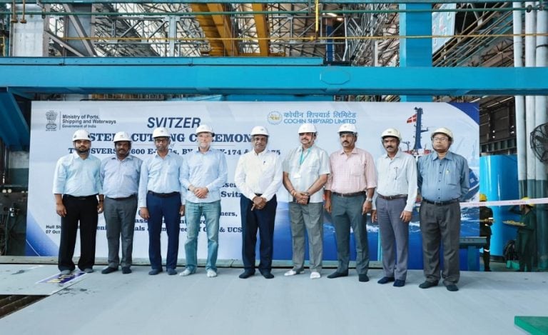 CSL battery-electric tugs